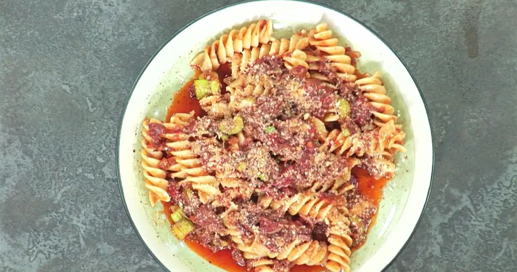 Fusillone con coda alla vaccinara – Alessandro Borghese Kitchen Sound Choice