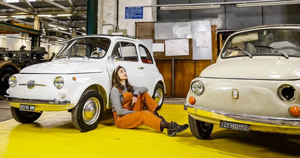 Il meccanico donna che restaura le Fiat 500