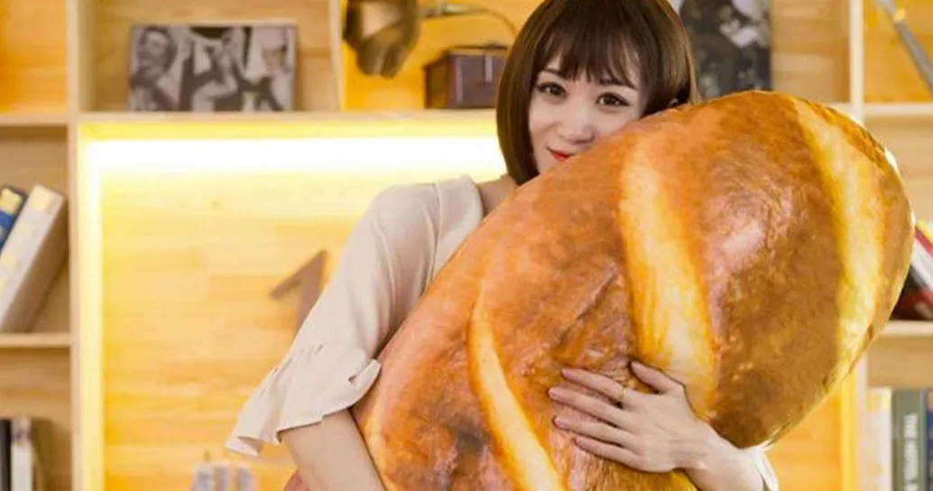 La notte sarà più comoda: arriva il cuscino a forma di pane