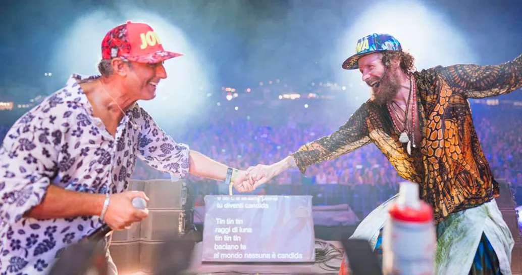 Omaggio alla “Luna” di Jovanotti insieme a Fiorello al Jova Beach Party