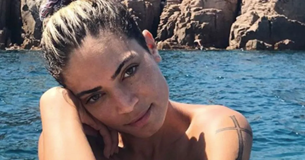 Elodie senza veli: lo scatto al mare incanta i fan