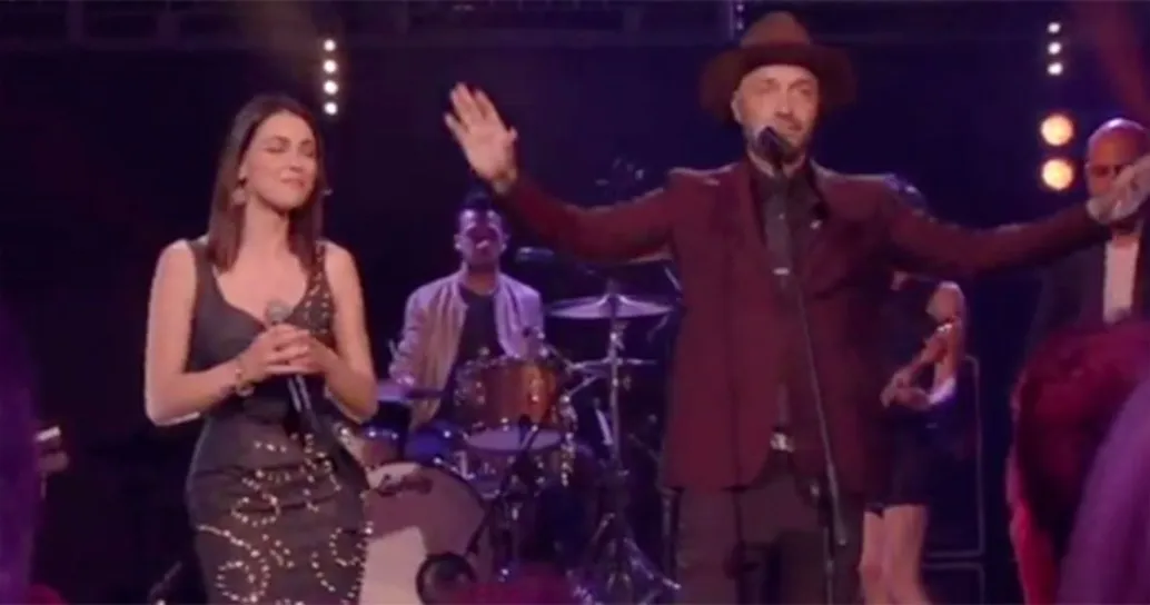 Joe Bastianich e Simona Molinari cantano “Cheek to cheek”