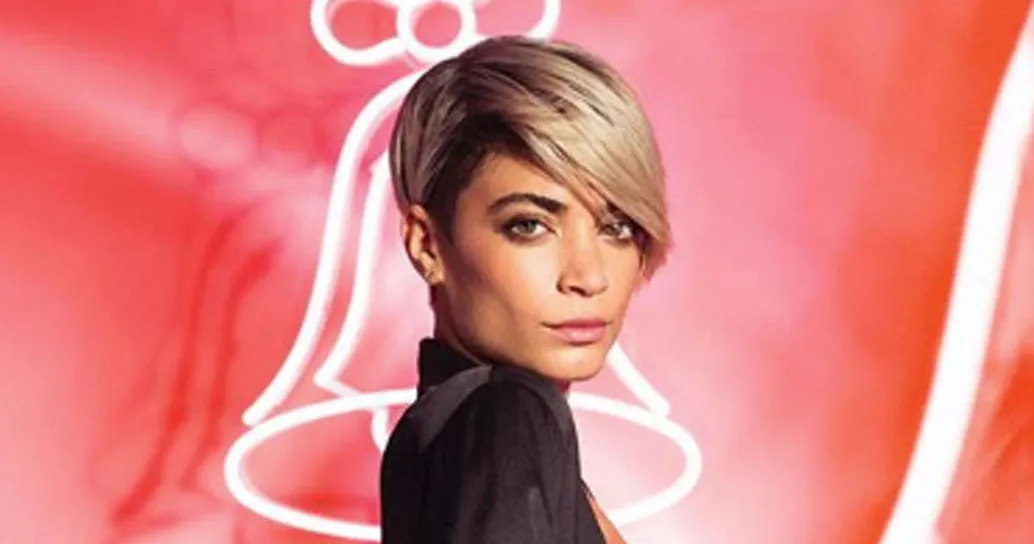 Elodie: il completino in pizzo nero è irresistibile