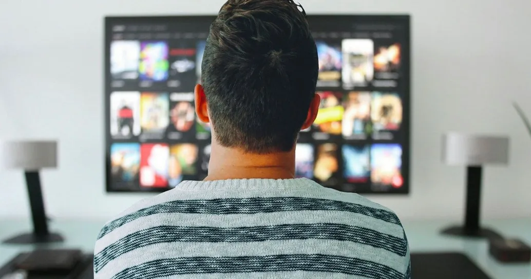 Eterni indecisi? Questi siti vi aiuteranno a scegliere cosa guardare su Netflix
