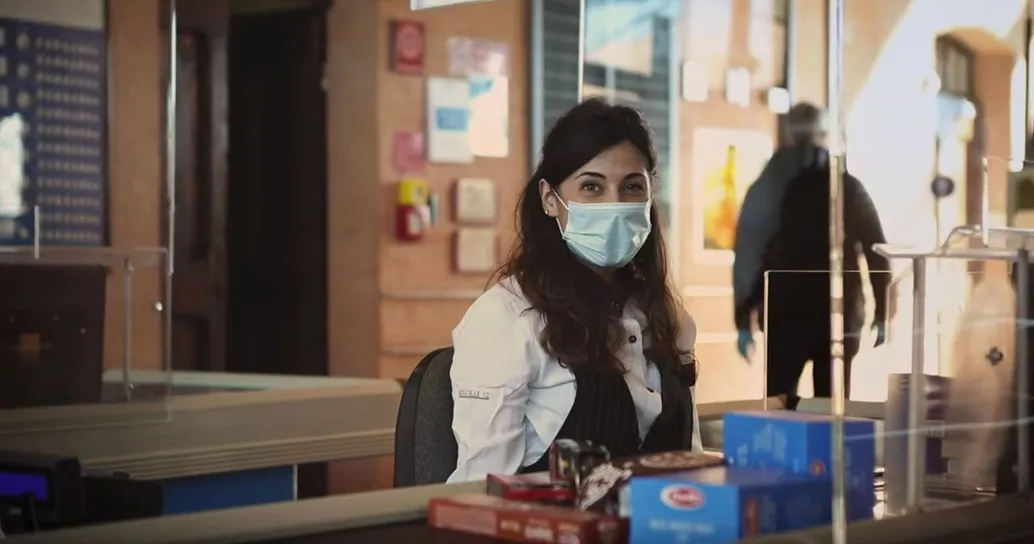Barilla ringrazia tutti gli italiani: l’emozionante spot con la voce di  Sophia Loren