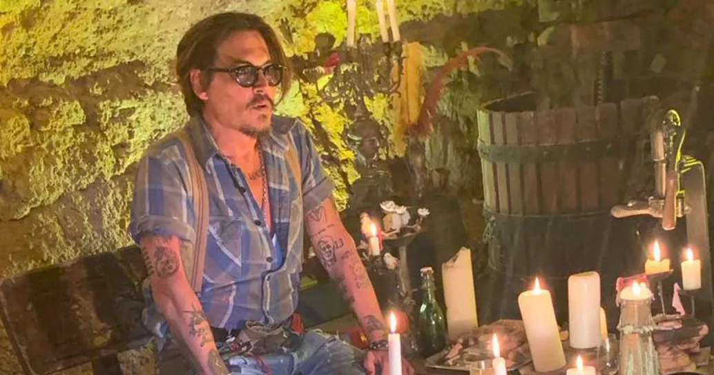 Johnny Depp è finalmente su Instagram: “durante l’isolamento possiamo tutti imparare qualcosa”