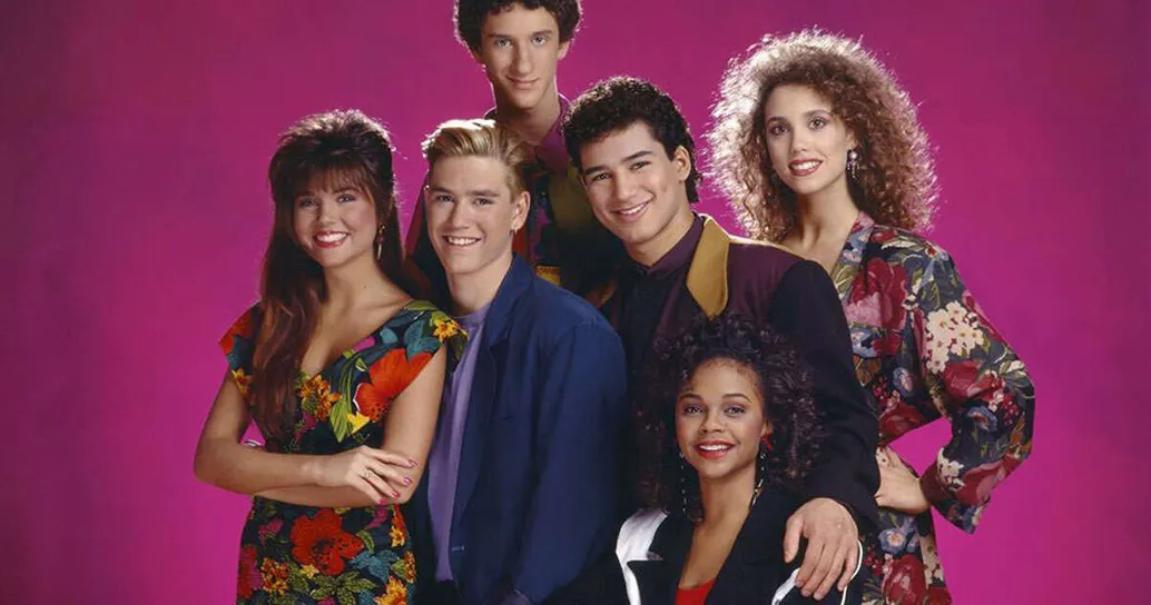 Arriva il reboot di “Bayside School”: ecco il primo trailer della nuova serie