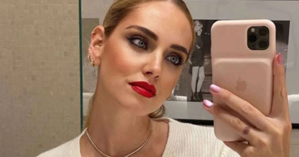 Chiara Ferragni si fa mora per Fedez e conquista tutti su Instagram