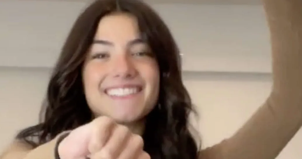 A soli 16 anni è la più influente su TikTok: chi è Charli D’Amelio