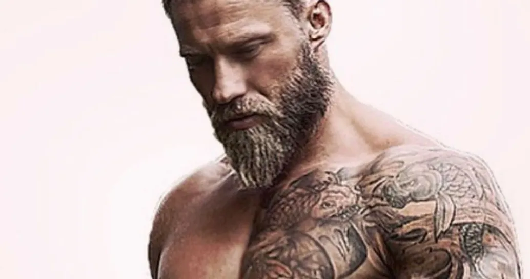 A petto nudo nella neve: la foto del vichingo Stian Bjørnes fa impazzire Instagram