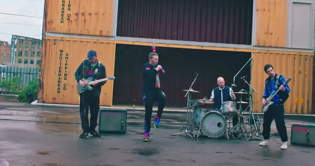 I Coldplay pubblicano il video tutorial per ballare “Higher Power”