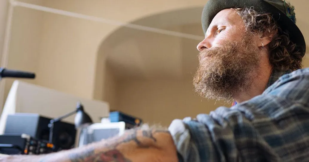 Jovanotti è tornato in studio per lavorare al nuovo album: ecco le prime foto