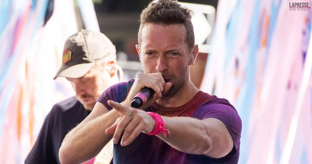 Coldplay, show sul palco di X Factor e incontro backstage con i Måneskin