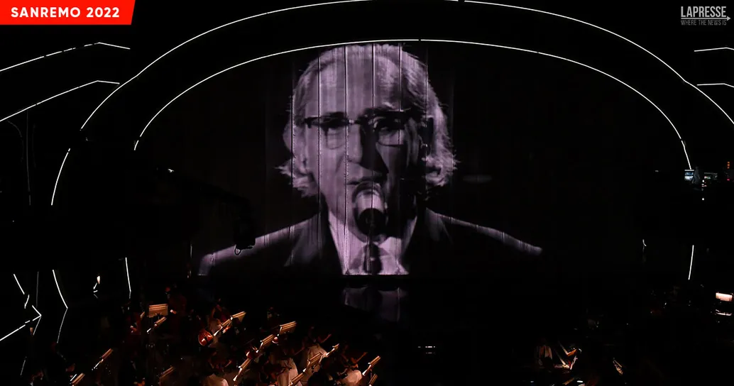 L’orchestra di Sanremo suona la “La cura” di Franco Battiato: il video è commovente