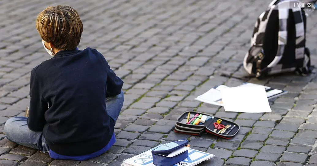 La Corte Costituzionale: “I figli devono portare i cognomi di entrambi i genitori”