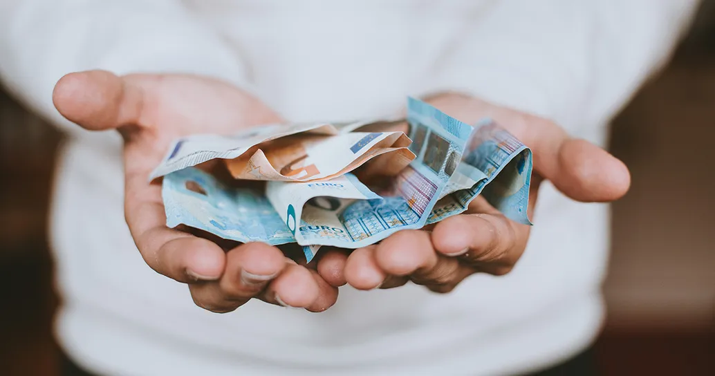 Bonus bollette, fino a 600 euro per i lavoratori: tutte le informazioni utili