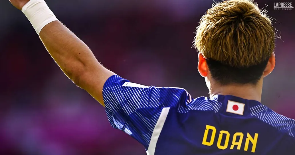 Pulizia impeccabile e origami sul tavolo: ecco come la nazionale giapponese ha lasciato gli spogliatoi dopo la partita ai mondiali