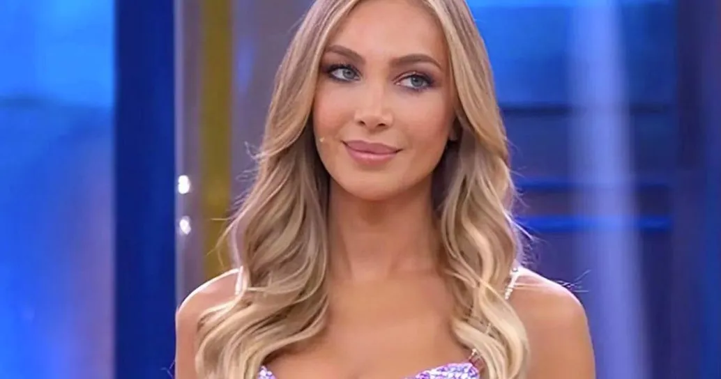 Avanti un altro: la scollatura di Laura Cremaschi mostra più del dovuto