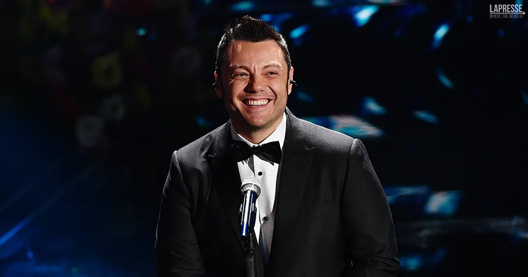 Tiziano Ferro dona 200.000 euro a Italia Loves Romagna: “Solo uniti si può progredire”