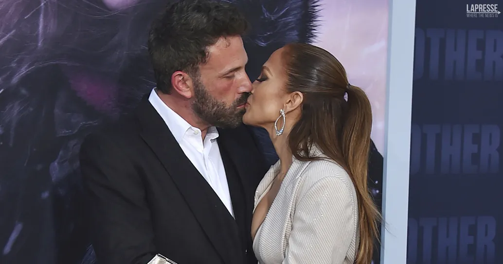 La romantica dedica di Jennifer Lopez per il compleanno del marito Ben Affleck: il video