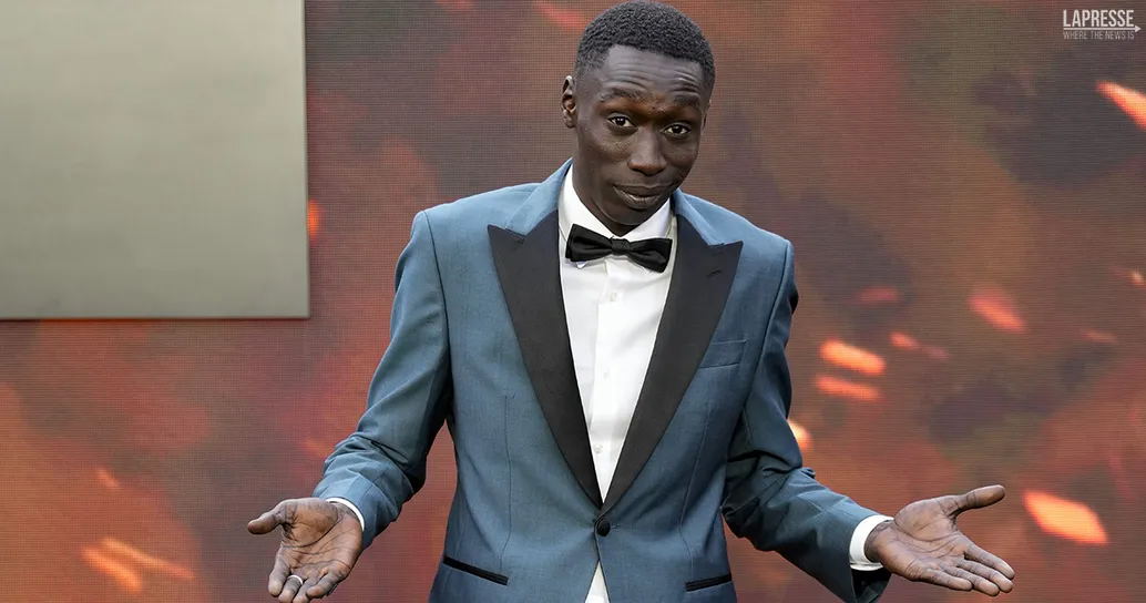 Khaby Lame nella 50 top dei creator mondiali: incoronato da Forbes come “Il moderno Charlie Chaplin”