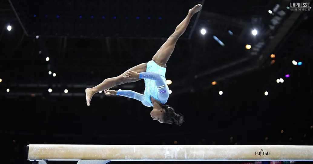 Simone Biles nella storia: chiuso alla perfezione lo “Yurchenko doppio carpio”, finora eseguito solo dagli uomini