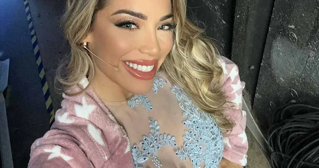 “Avanti un altro”: bikini microscopico e lato b da urlo, la “bona sorte” Viviana Vizzini è stupenda