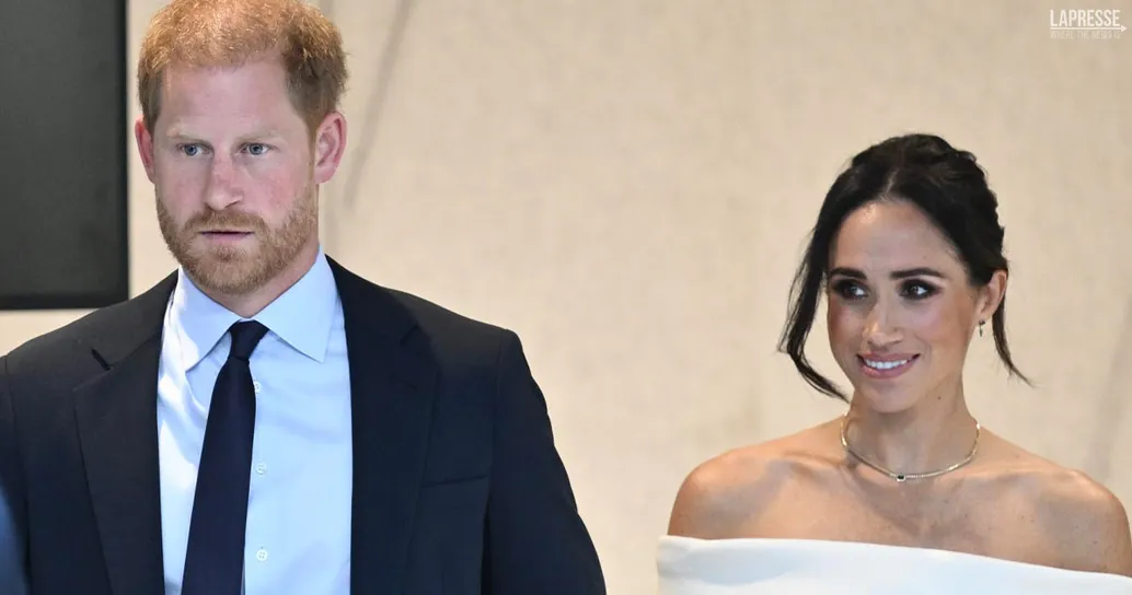 Dopo Kate Middleton, anche le foto di Harry e Meghan finiscono sotto esame: ecco i ritocchi più evidenti