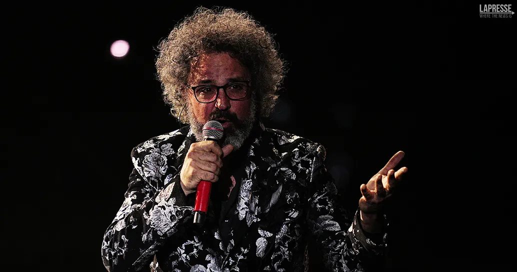 Simone Cristicchi sulla presunta Alzheimer della madre: “Non ho mai detto che…”