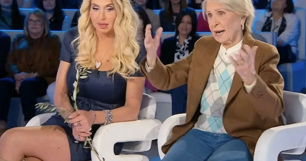 La madre di Valeria Marini è spietata con lei, l’intervista a Domenica In diventa impossibile