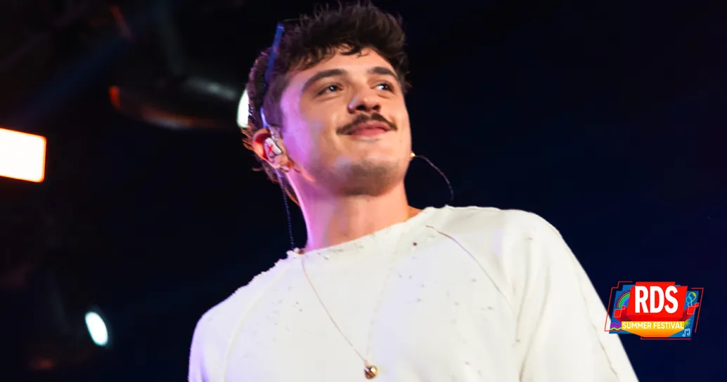 “In ospedale le sue canzoni mi hanno dato la forza di reagire”: l’incontro speciale tra Olly e la sua fan Aurora all’RDS Summer Festival