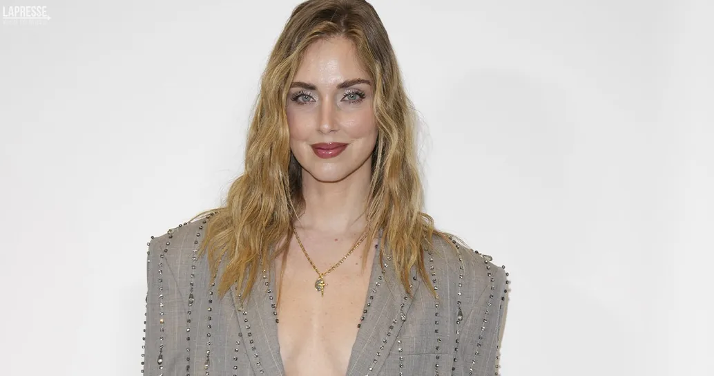Chiara Ferragni spiazza tutti e si mostra senza trucco: le immagini prima e dopo