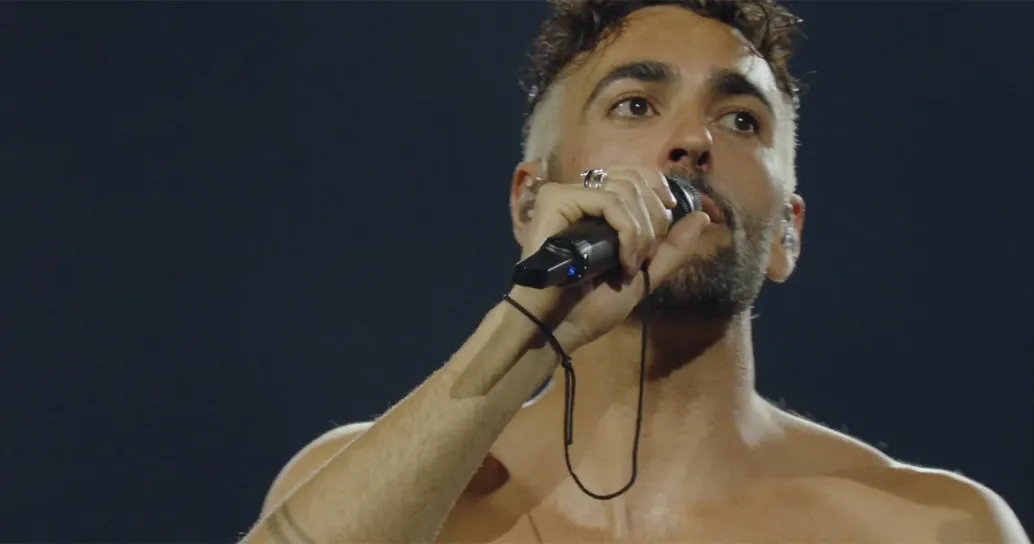 Marco Mengoni racconta commosso l’insegnamento più bello di sua madre