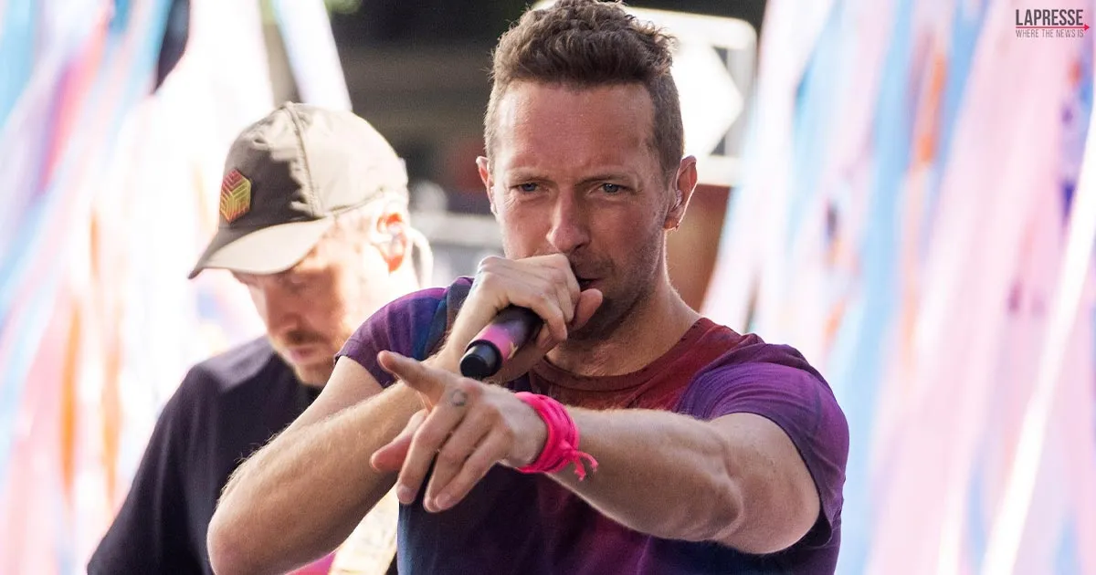 Coldplay show sul palco di X Factor e incontro backstage con i Mneskin