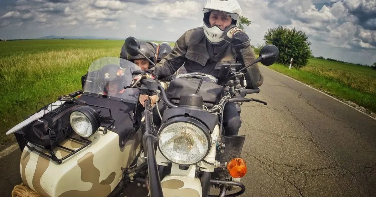 28mila km in sidecar per mostrare al figlio di 4 anni l8217Europa