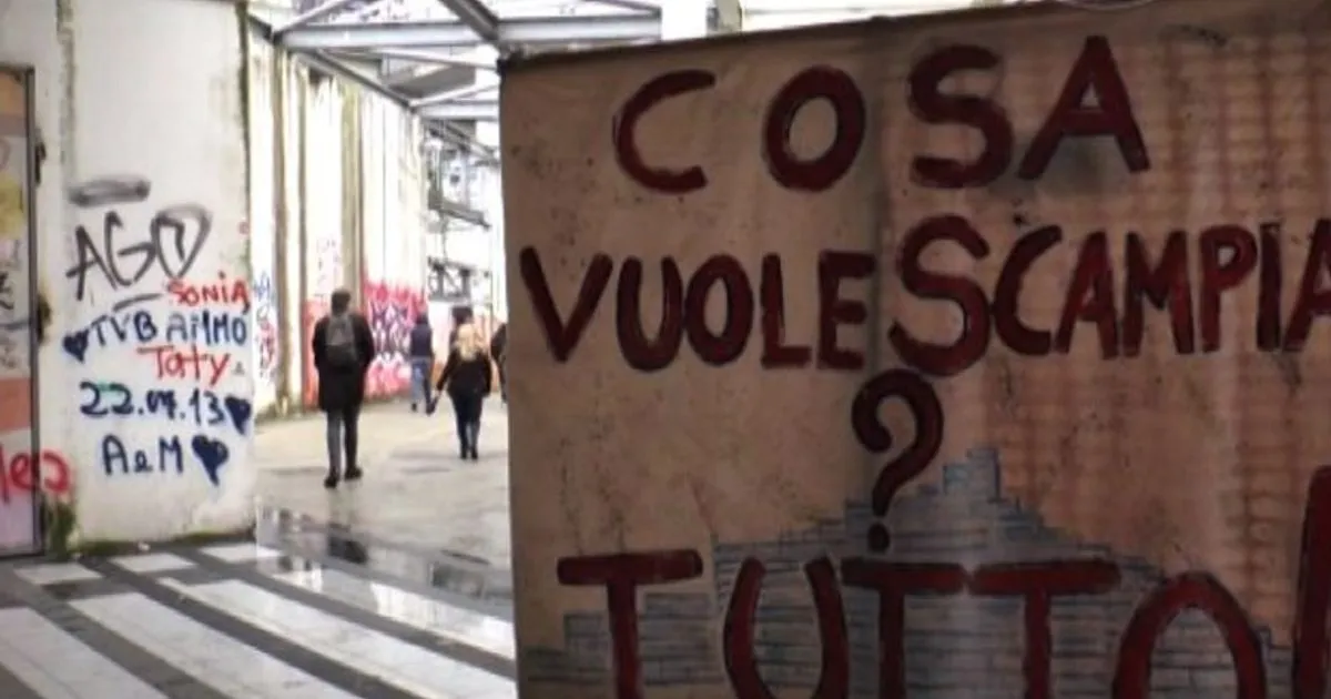 La metro di Scampia stazione di degrado e promesse mai mantenute