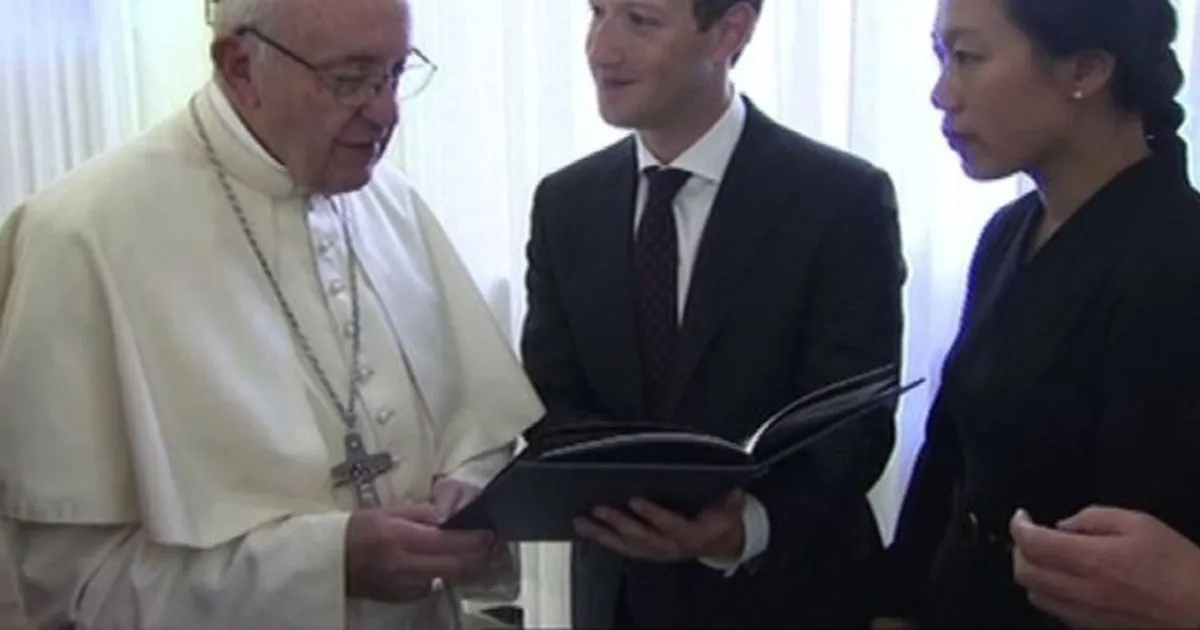 Mark Zuckerberg con la moglie Priscilla da Papa Francesco