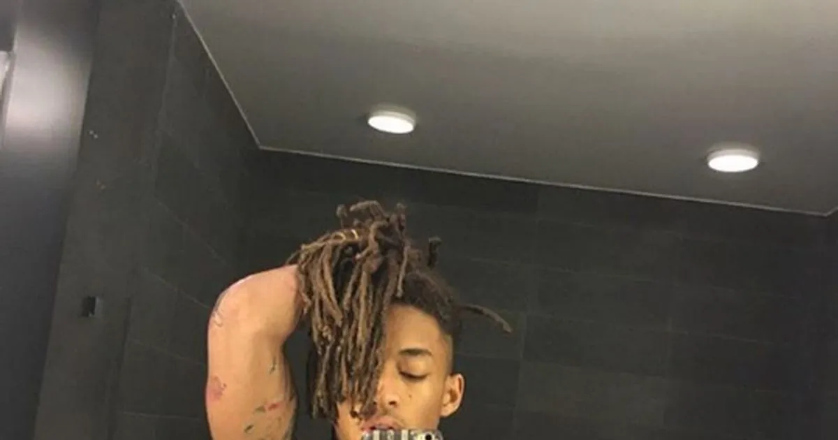 Jaden Smith il figlio di Will Smith si mostra in versione hot su Instagram
