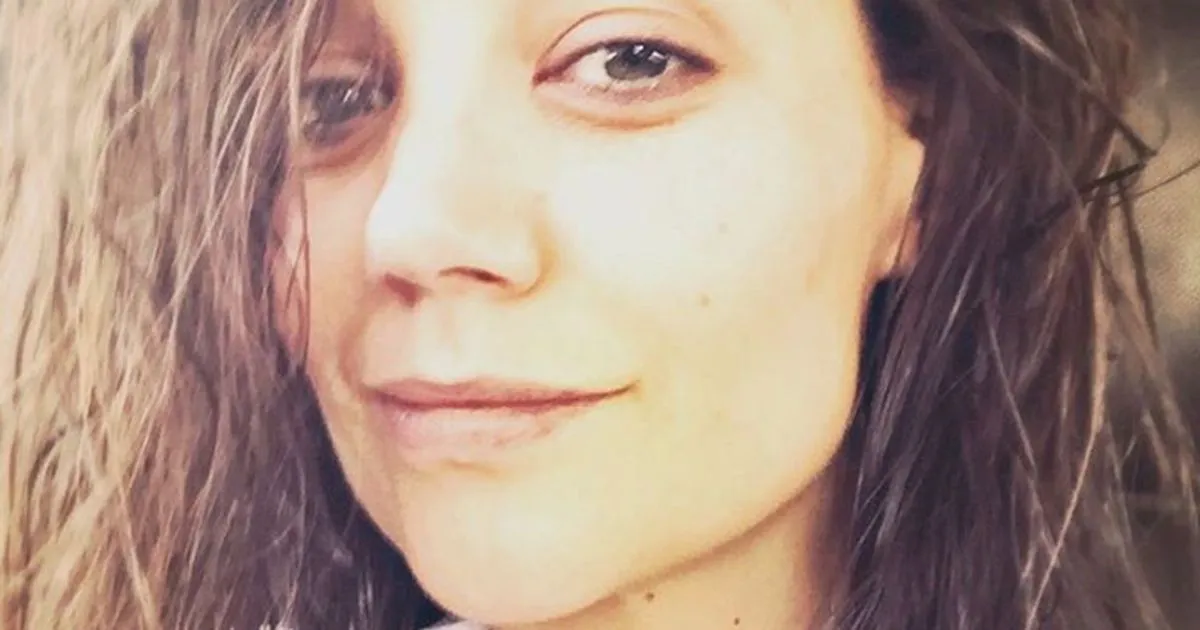 Katie Holmes spopola sui social con selfie nomakeup