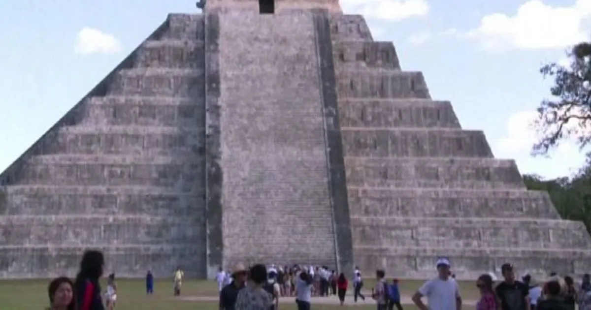 Una piramide dentro l8217altra la matrioska  in stile Maya