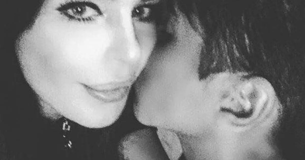 Nina Moric contro Silvia Provvedi 8216Nana tascabile che si sente mamma bis8217