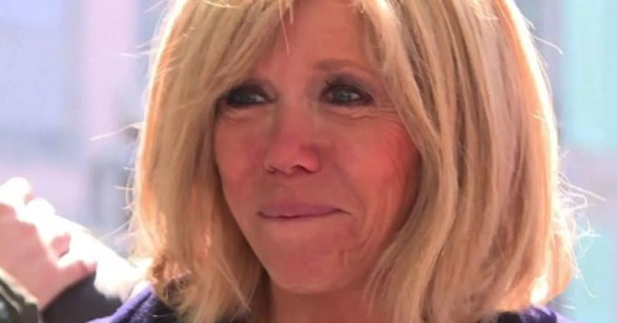 Brigitte Macron stile classic rock che non fa rimpiangere Carl