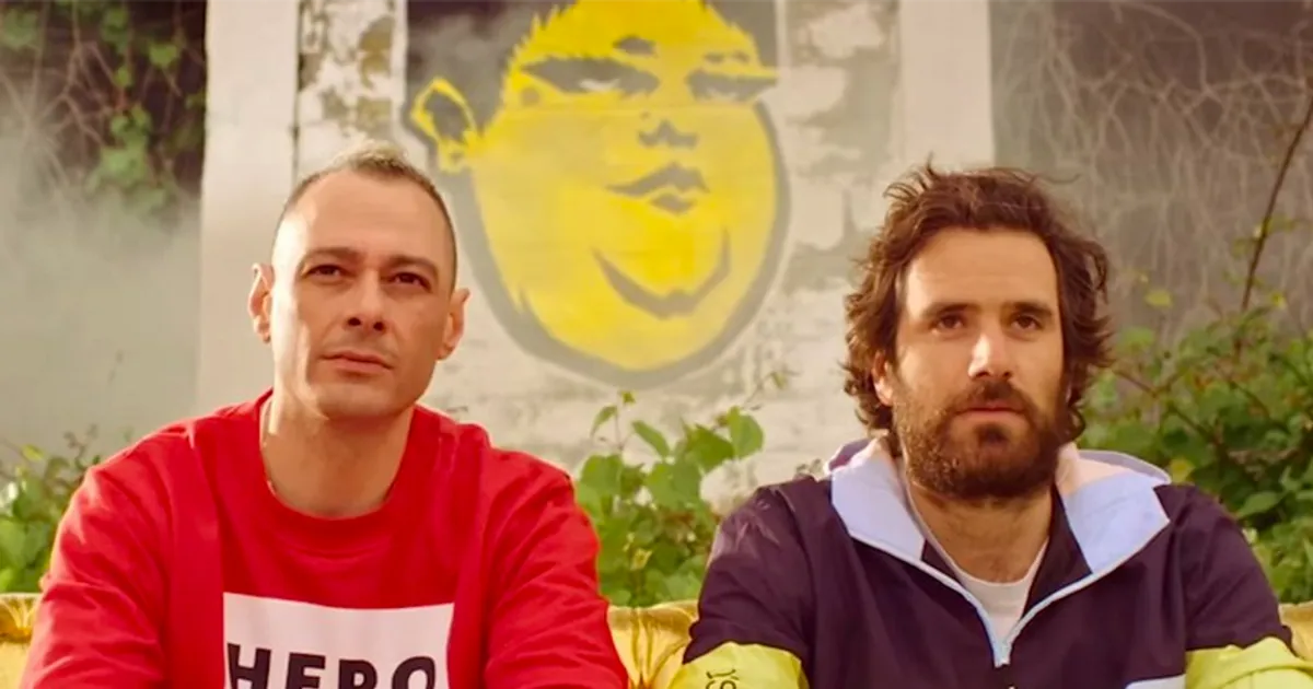 In playlist Fabri Fibra con PAMPLONA feat Thegiornalisti