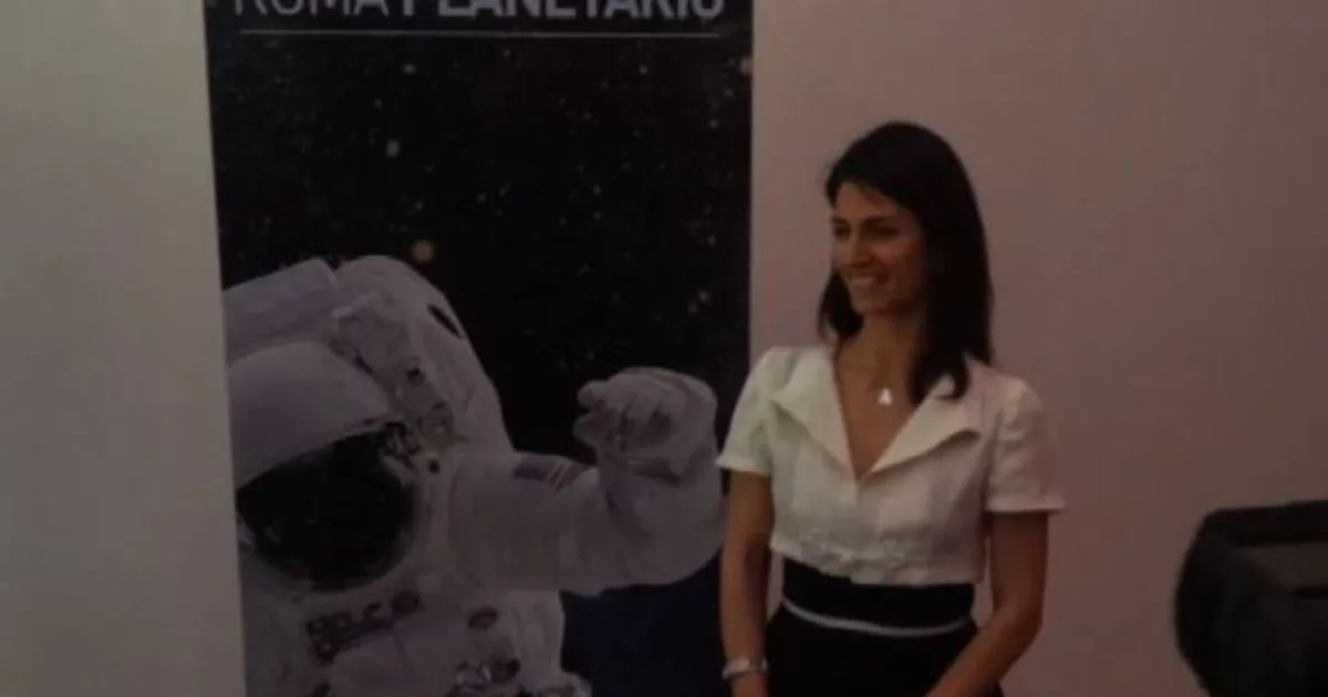 Raggi inaugura il Planetario digitale per l8217estate romana