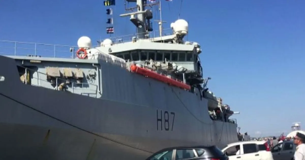 Oltre 600 migranti sbarcano a Bari un ferito e 19 minori
