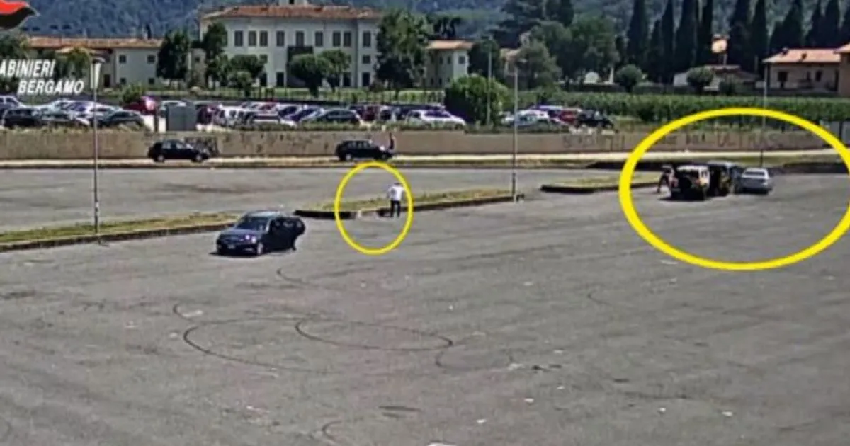 Scontro tra clan rom nella Bergamasca il video della sparatoria