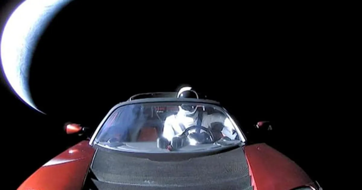 Ciao ciao Tesla Roadster da oggi si avvia verso Marte