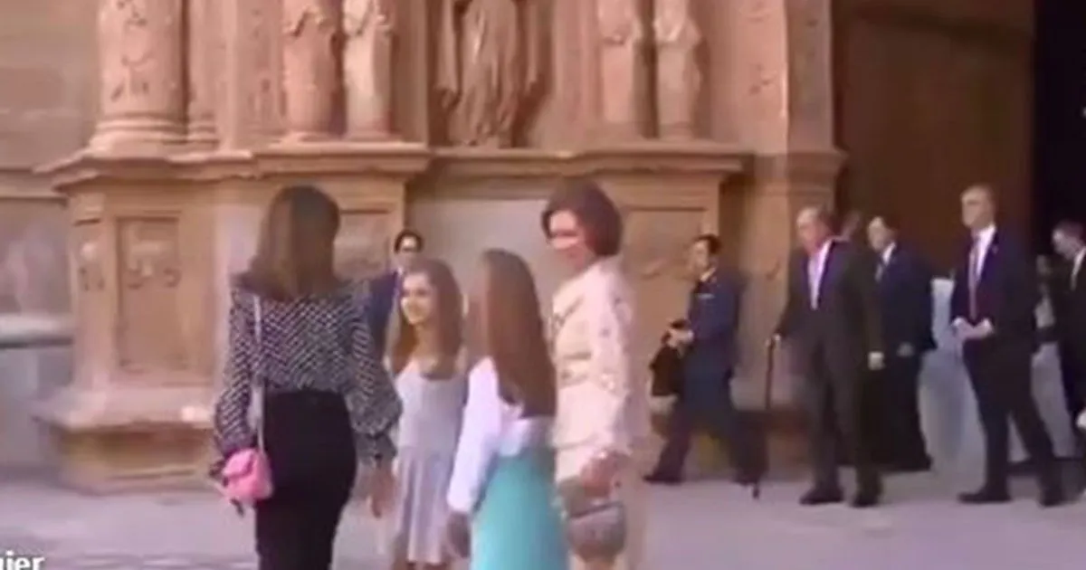 Uno scontro reale la regina emerita Sofia e quel gesto contro Letizia