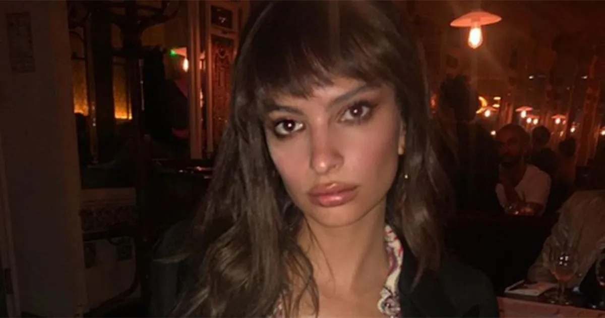 Emily Ratajkowski il video hot dalla spiaggia ed  boom di visualizzazioni