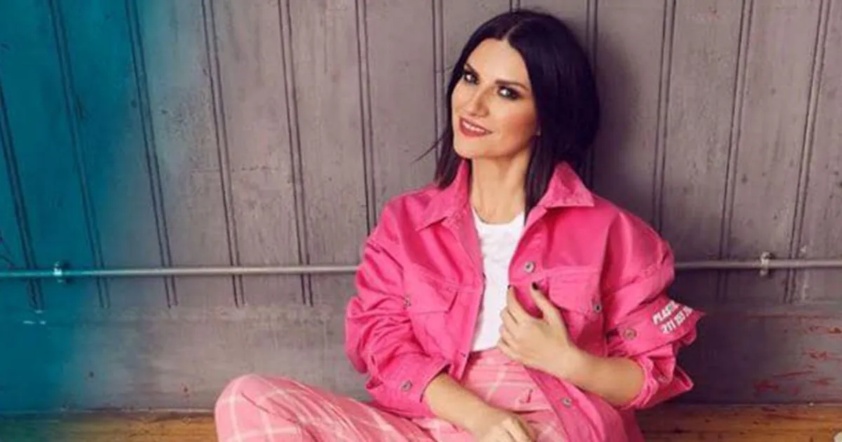 Laura Pausini ferma il concerto durante la proposta di matrimonio